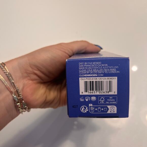 Ole Henriksen Glow2OH Dark Spot Toner - Picture 3 of 5